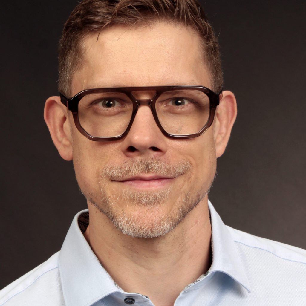 The image shows Daniel Link, COO of Agraya.