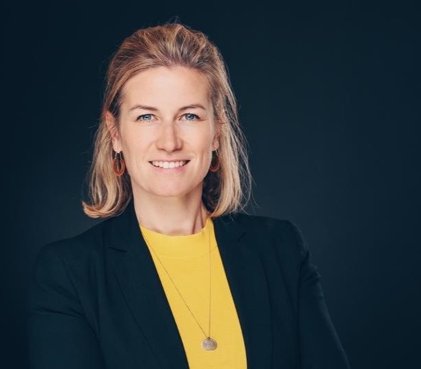 Headshot of Stephanie Finkbeiner